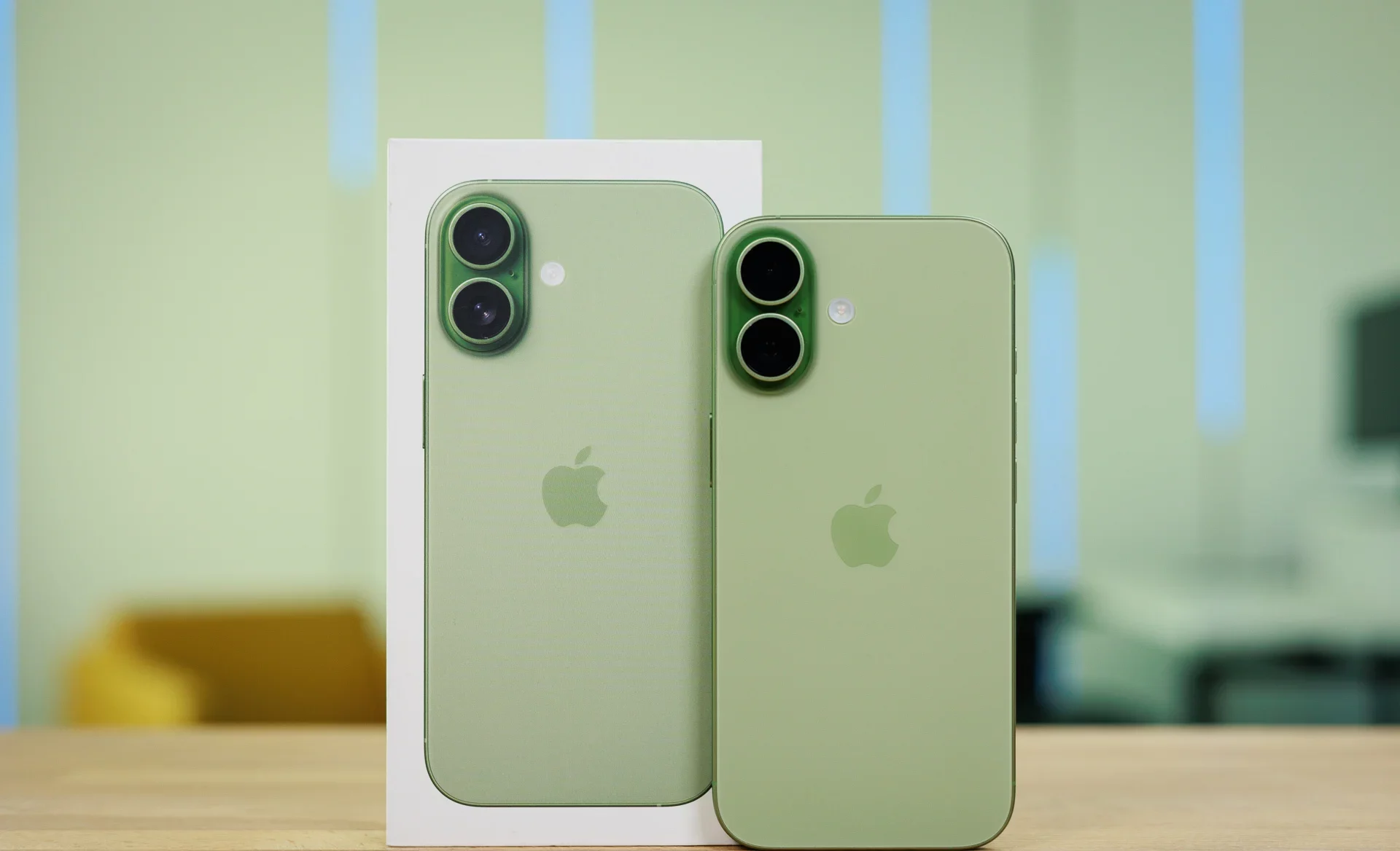Стоимость ремонта складного iPhone Duo и график выпуска iPhone 18: главные новости Apple картинка Ремонт Apple iPhone Duo и график iPhone 18 | DGL.RU