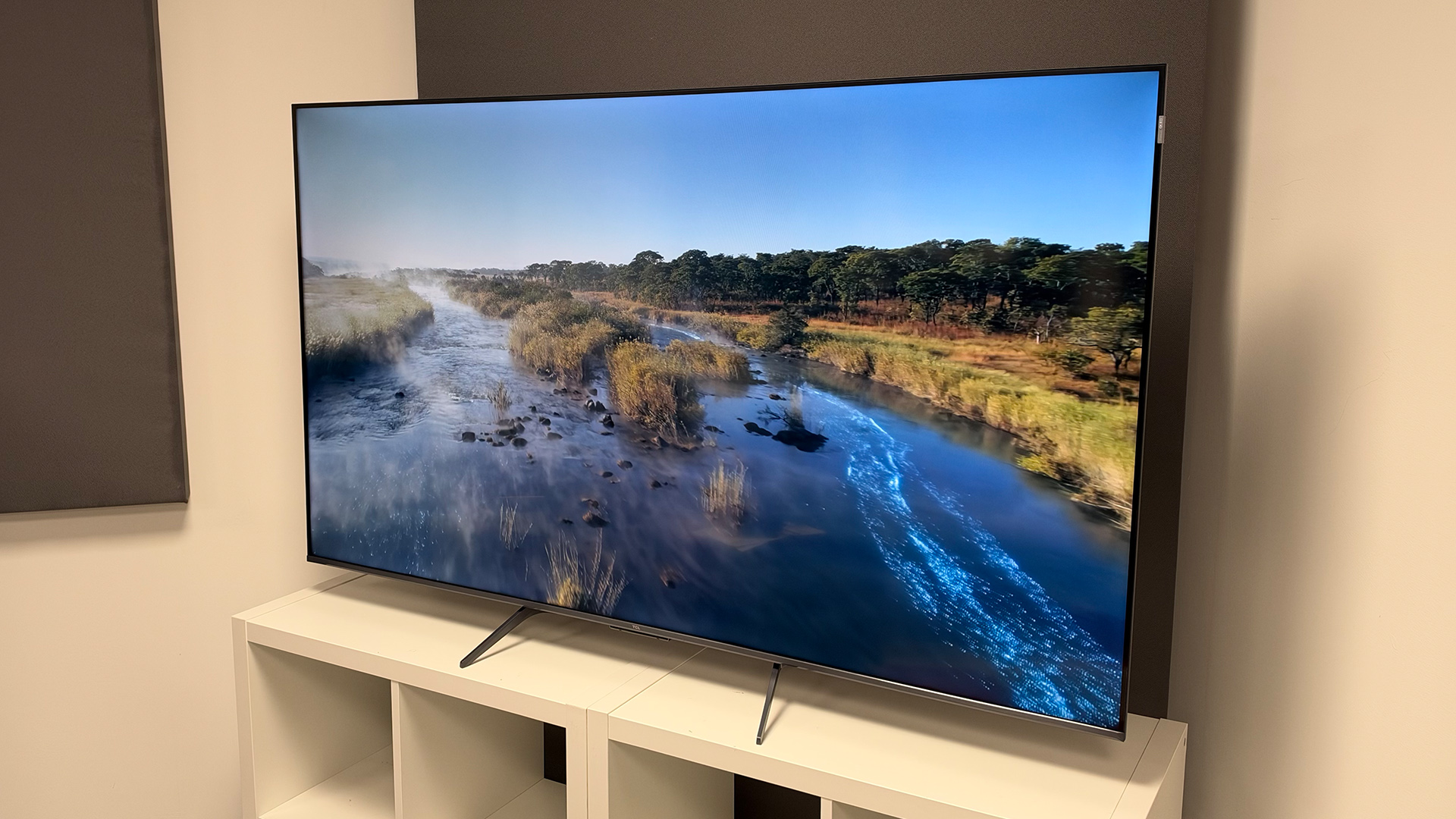 Обзор TCL P8L (65P8L-UK) - главная находка из линейки TCL 2026 года картинка Телевизор TCL P8L: обзор Mini LED-модели | DGL.RU