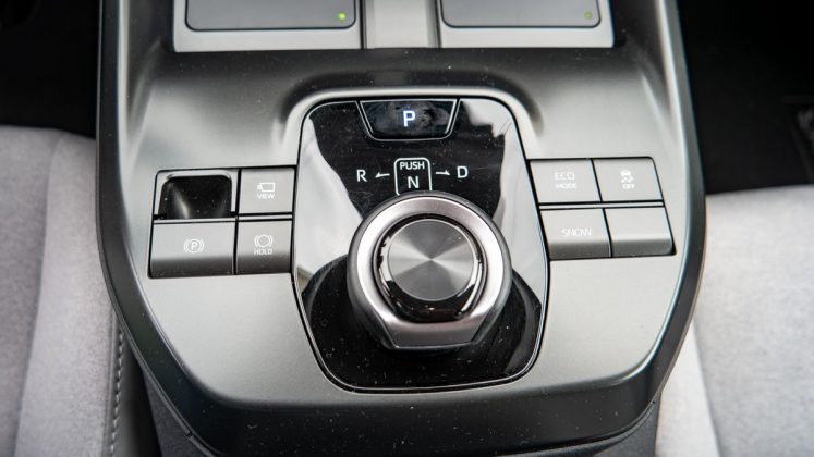 Toyota C-HR 2026: тест-драйв и характеристики | DGL.RU