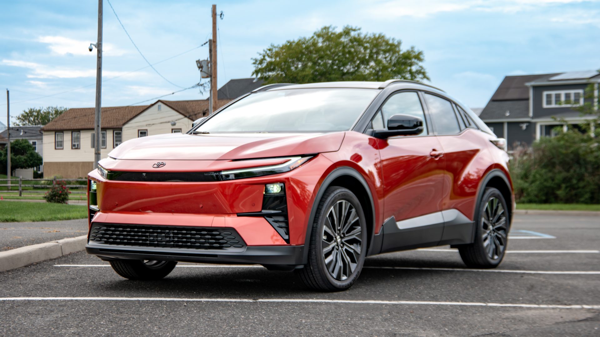 Toyota C-HR 2026: тест-драйв и характеристики | DGL.RU