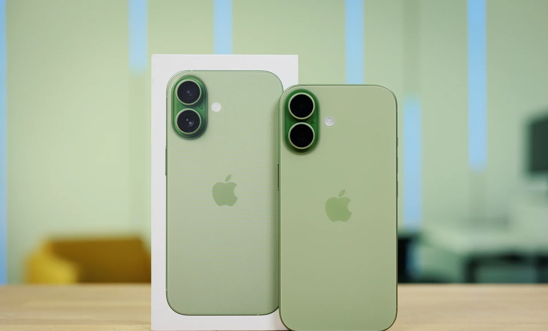 Утечка макета базового Apple iPhone 18: горизонтальный блок камер и внешние магниты MagSafe картинка Смартфон Apple iPhone 18: утечка макета камер | DGL.RU