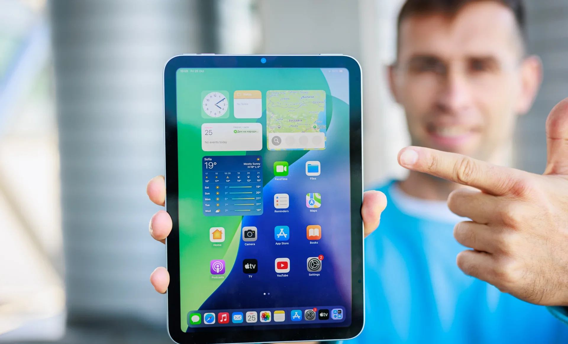 Утечки раскрыли производительность iPhone Duo и дату анонса сенсорных MacBook картинка Тесты iPhone Duo и анонс сенсорного MacBook | DGL.RU