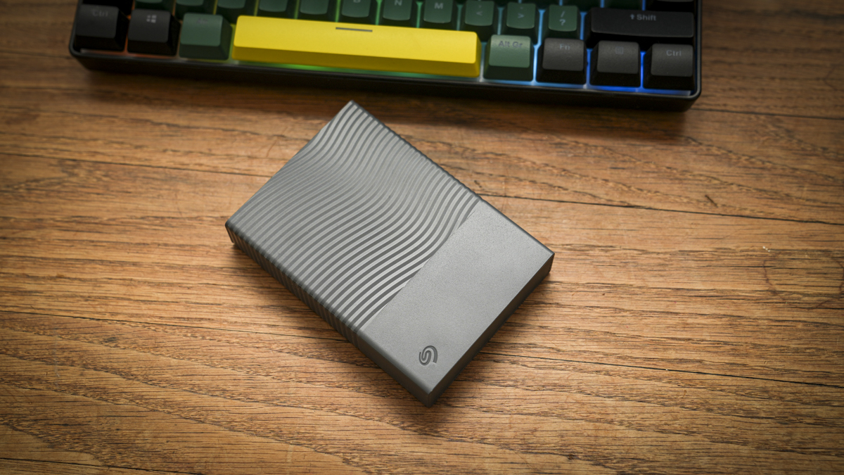 Обзор Seagate One Touch 4TB - впечатляющая скорость передачи данных для HDD картинка Внешний диск Seagate One Touch 4 ТБ: тест и обзор | DGL.RU