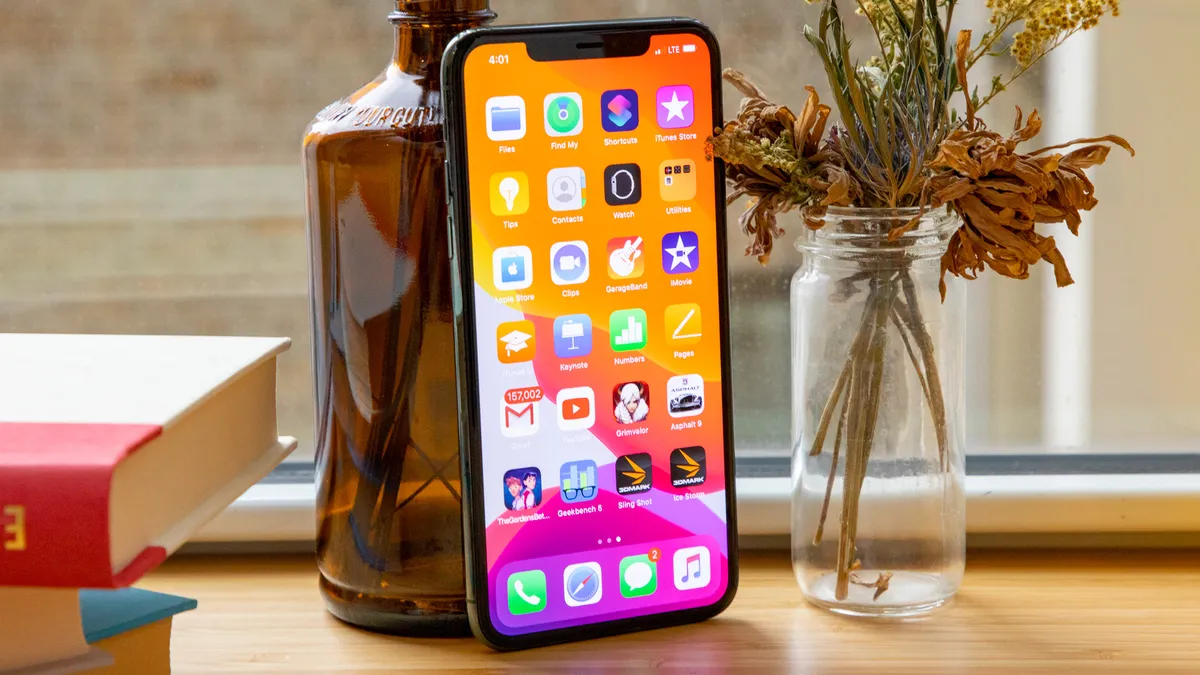 Смартфоны Apple iPhone 11, 11 Pro и 11 Pro Max 2019 года: камеры-конфорки и победа над тьмой картинка Смартфоны Apple iPhone 11, 11 Pro и 11 Pro Max 2019 года: камеры-конфорки и победа над тьмой фото