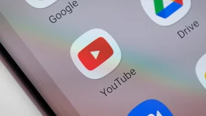 YouTube ограничит продвижение неоригинальных роликов в сервисе Shorts
